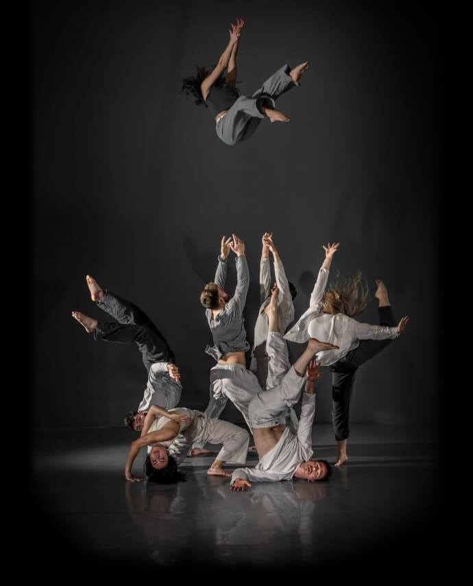 Motionhouse - Hidden